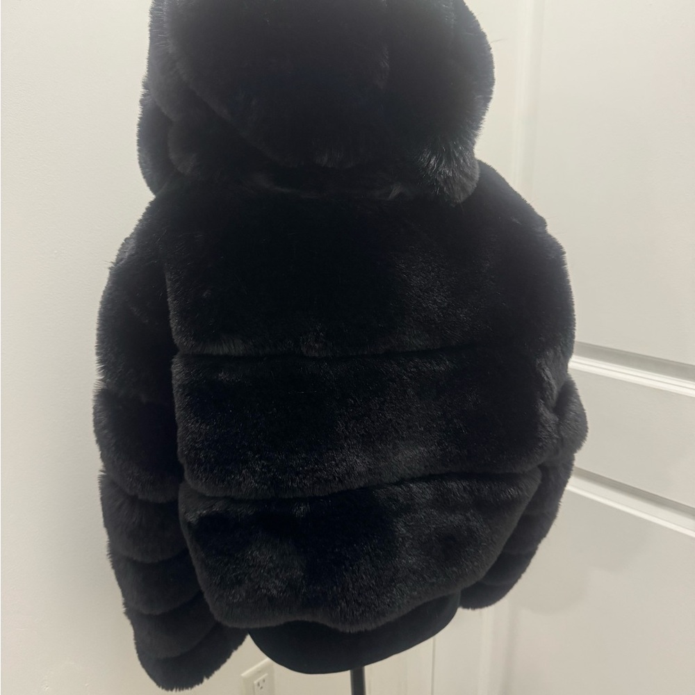 Elegant Black Faux Fur Cape Jacket XL SOLD - Picture 2 of 4